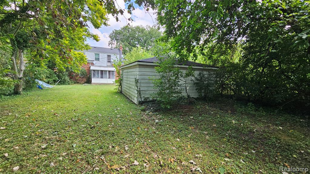 4695 Hereford Street, Detroit, MI 48224 — Photo 31