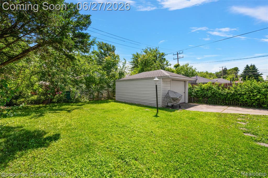 15654 Juliana Avenue, Eastpointe, MI 48021 — Photo 39