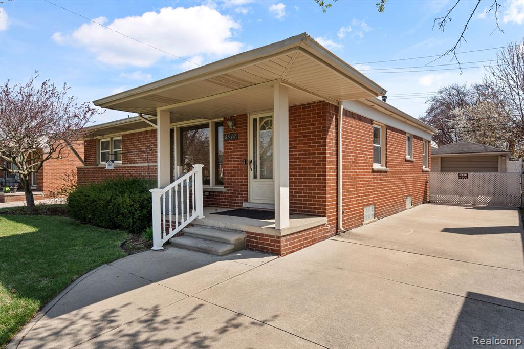 8540 ARNOLD Street, Dearborn Heights, MI 48127 — Photo 6