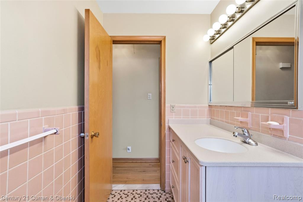 7517 Horger Street, Dearborn, MI 48126 — Photo 11