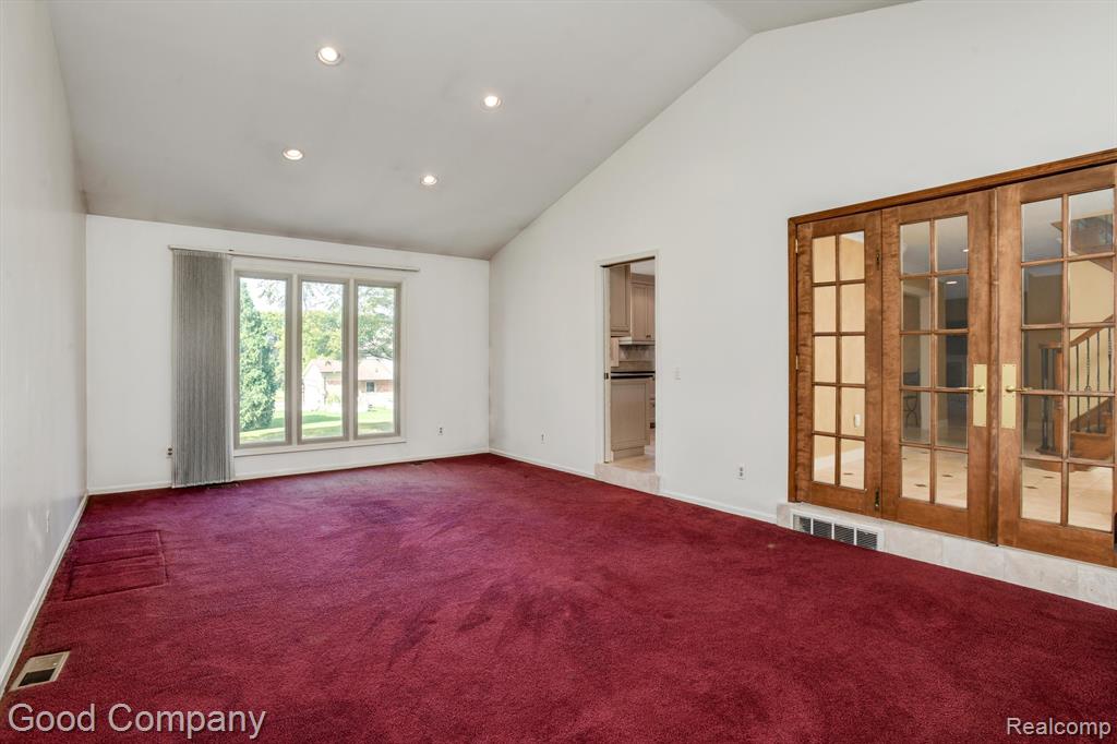 6333 ELSEY Drive, Troy, MI 48098 — Photo 9