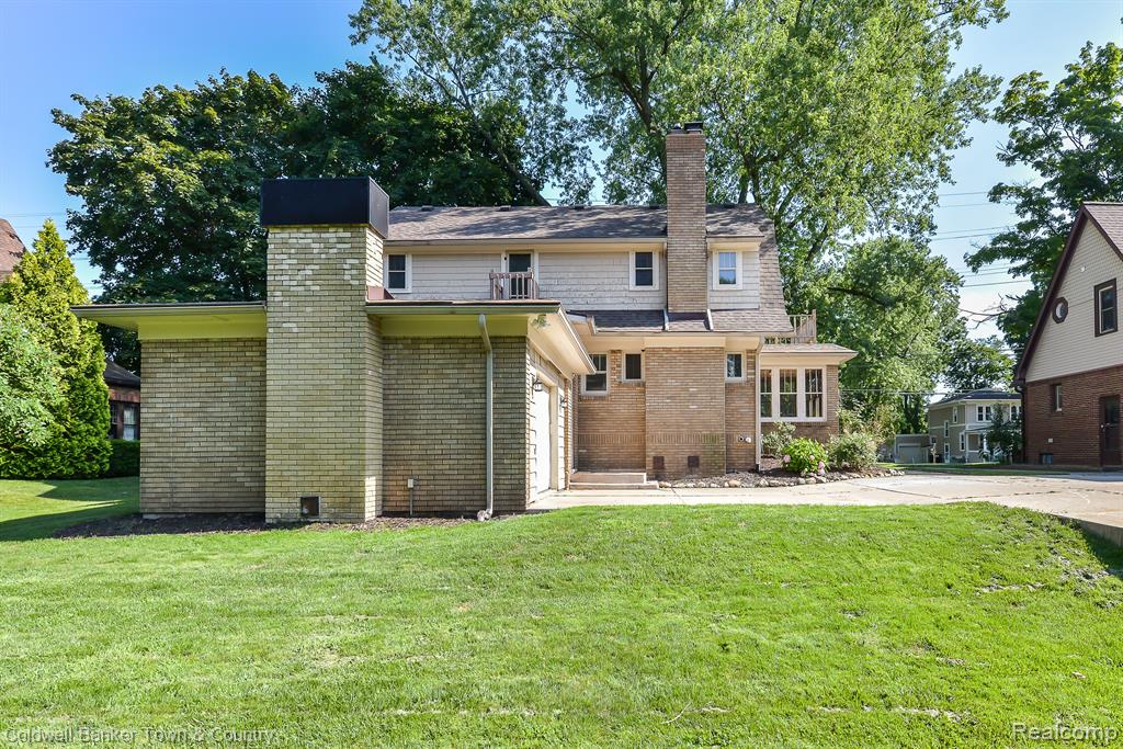 725 E GRAND RIVER Avenue, Fowlerville, MI 48836 — Photo 4