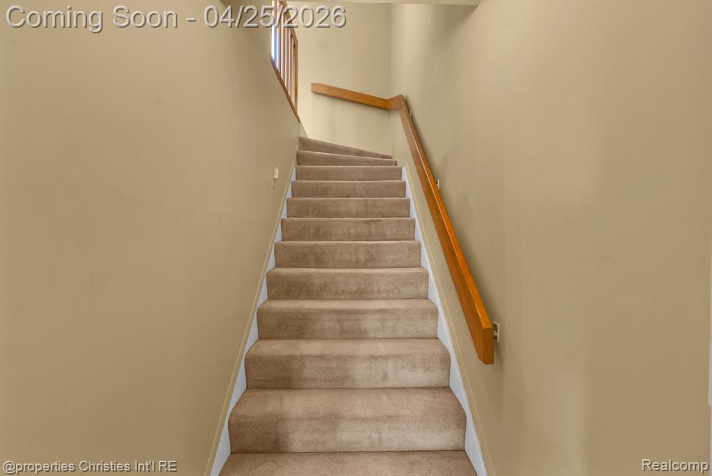 7573 Ashburton Court, West Bloomfield, MI — Photo 47