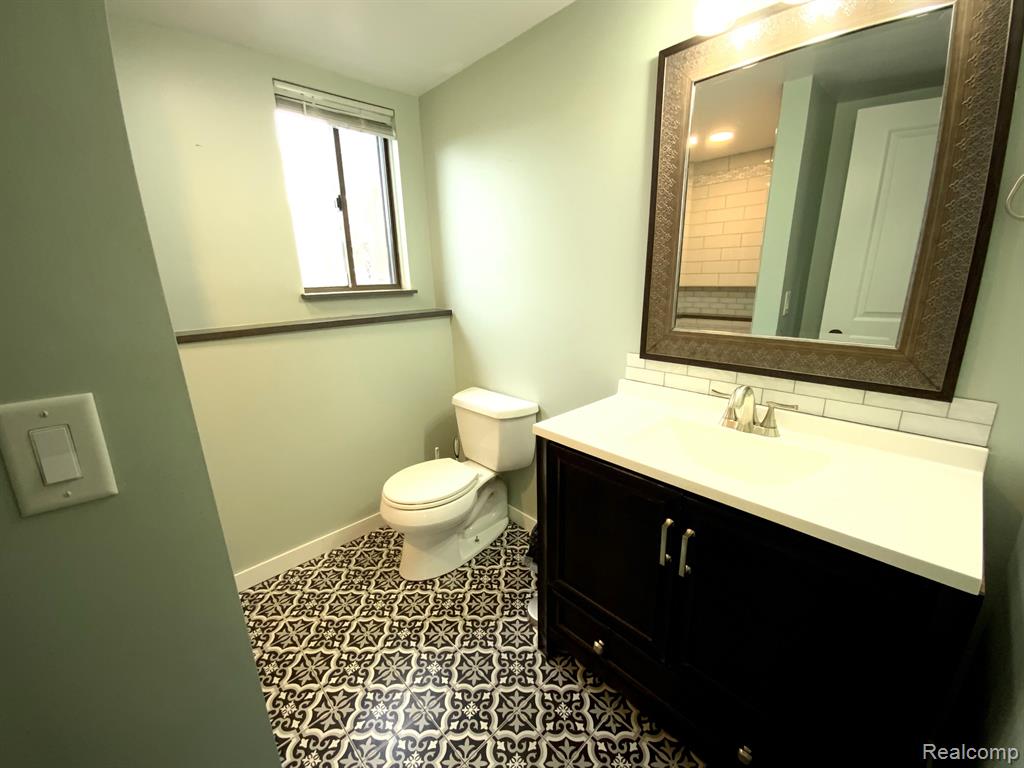 4544 HILLVIEW Shores, Clarkston, MI 48348 — Photo 14