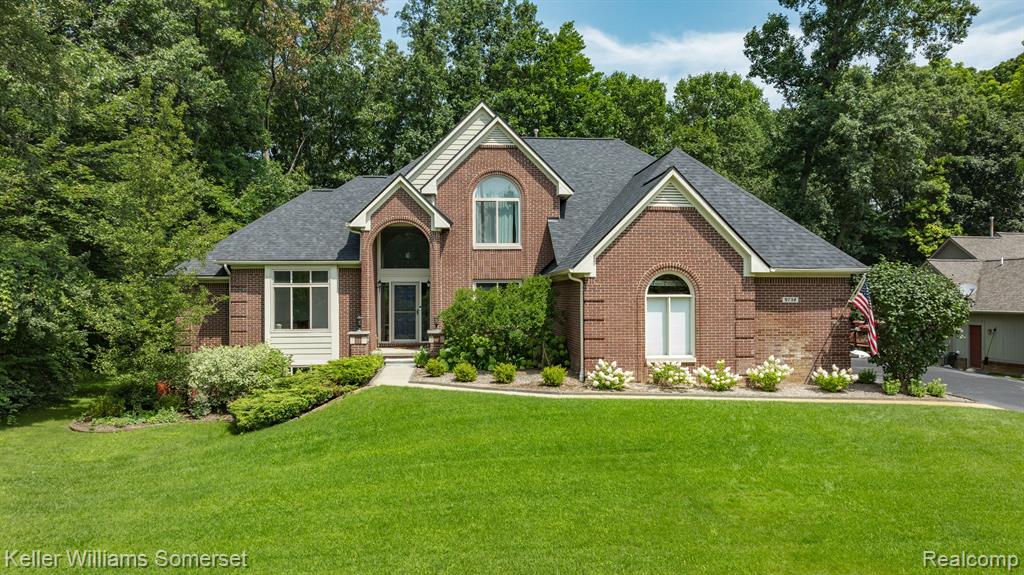9732 FOREST RIDGE Drive, Clarkston, MI 48348 — Photo 2