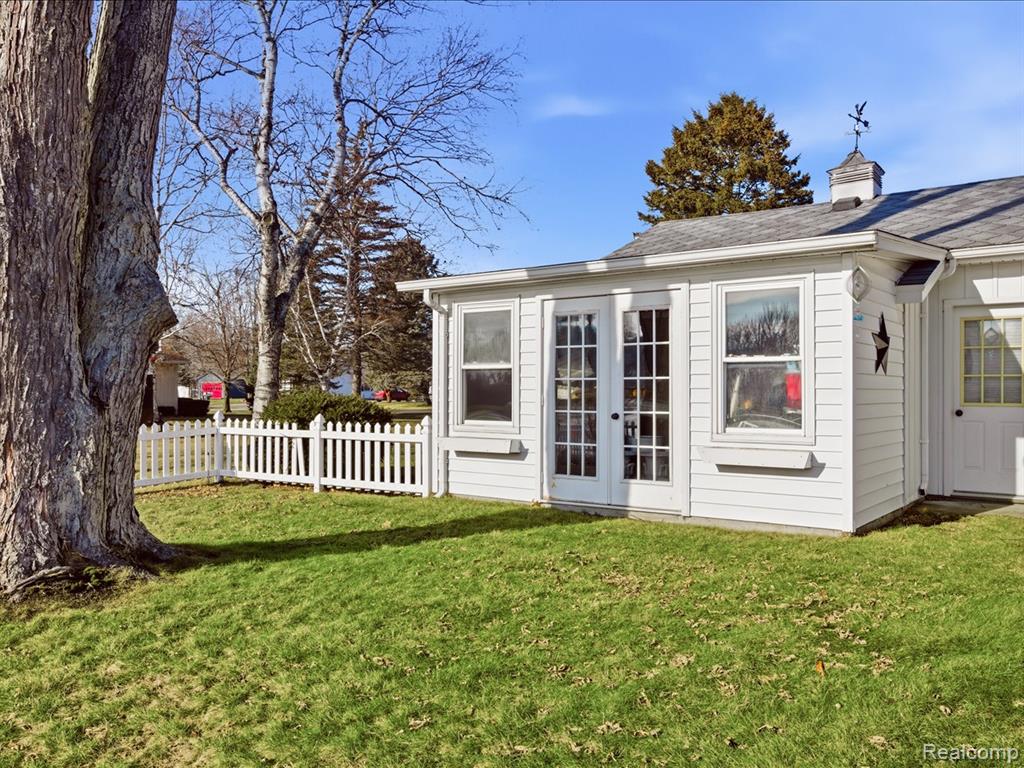 3309 Lake Drive, Fort Gratiot, MI 48059 — Photo 27