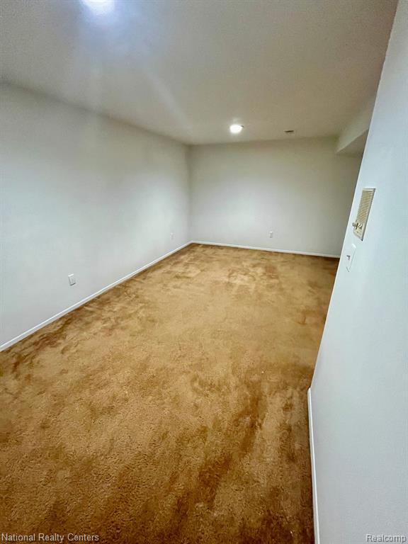 31160 Country Way, Farmington Hills, MI 48331 — Photo 28