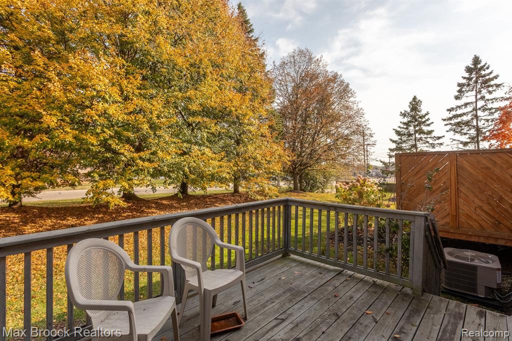 55222 BOARDWALK Drive, Shelby Twp, MI 48316 — Photo 25