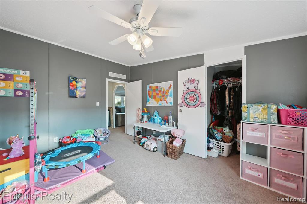 9757 Town Square, Fenton, MI 48430 — Photo 14