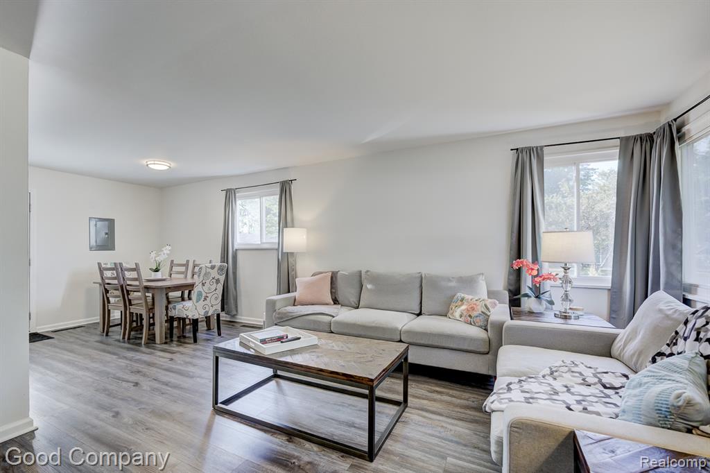 21900 Eastwood Street, Oak Park, MI 48237 — Photo 3
