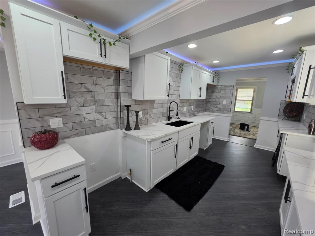 8285 Chapp Avenue S, Warren, MI 48089 — Photo 9