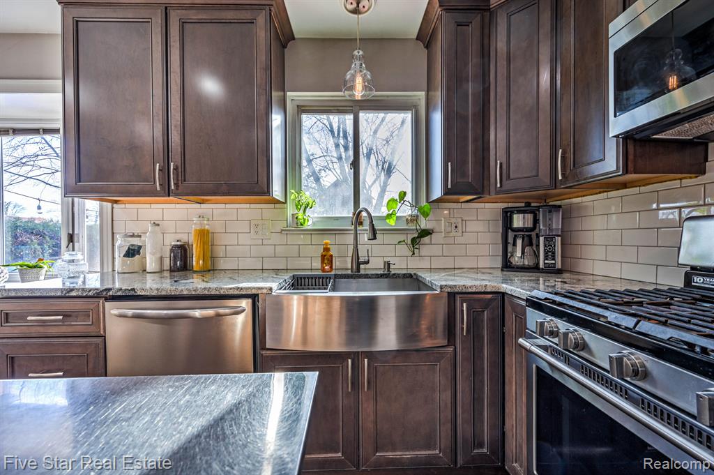 8838 Dublin Way, Sterling Heights, MI 48314 — Photo 15