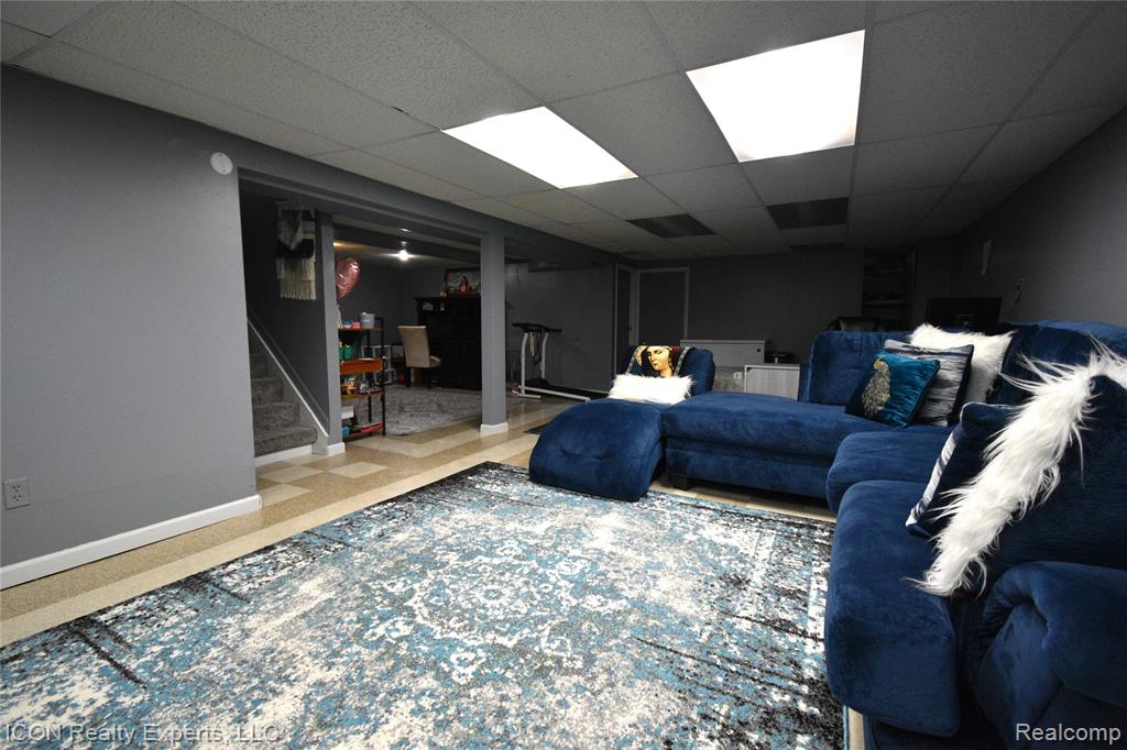 4438 Holmes Drive, Warren, MI 48092 — Photo 13