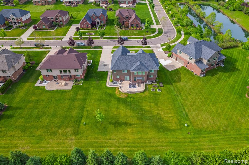 47576 VALENCIA Circle, Novi, MI — Photo 78
