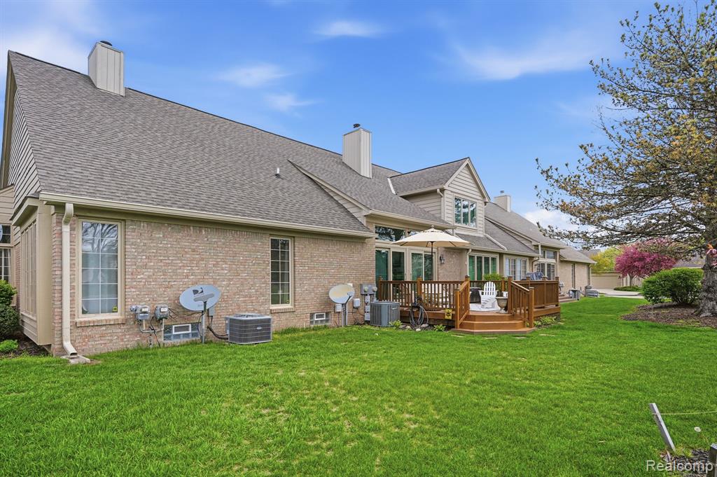 42626 Christina Drive, Sterling Heights, MI 48313 — Photo 56