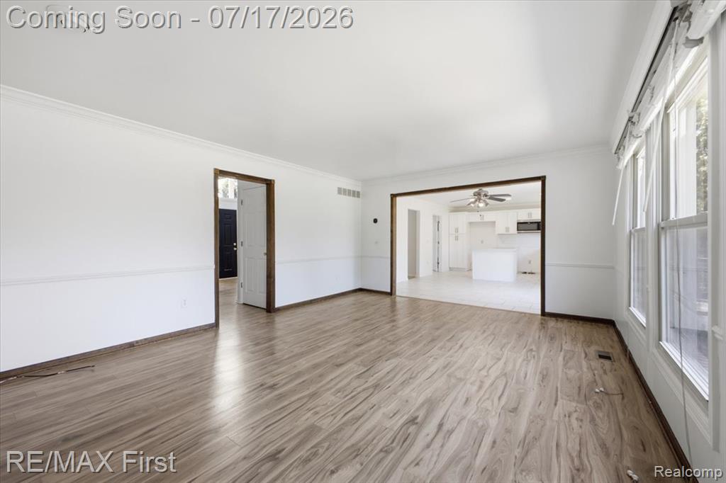 50443 Middle River Drive, Macomb, MI 48044 — Photo 14