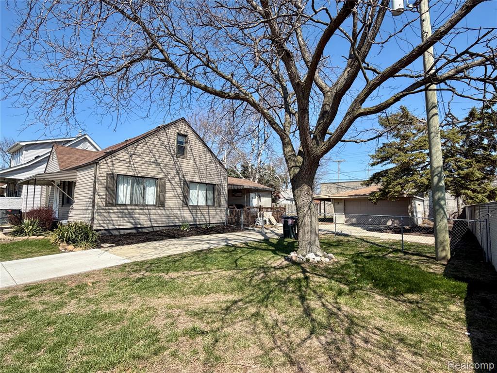 22133 Rosedale Street, Saint Clair Shores, MI 48080 — Photo 3