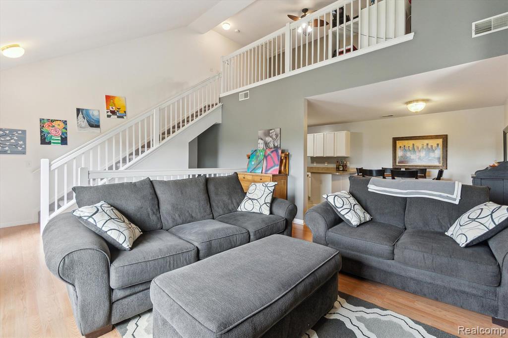 1012 SHIAWASSEE Circle, Howell, MI 48843 — Photo 12