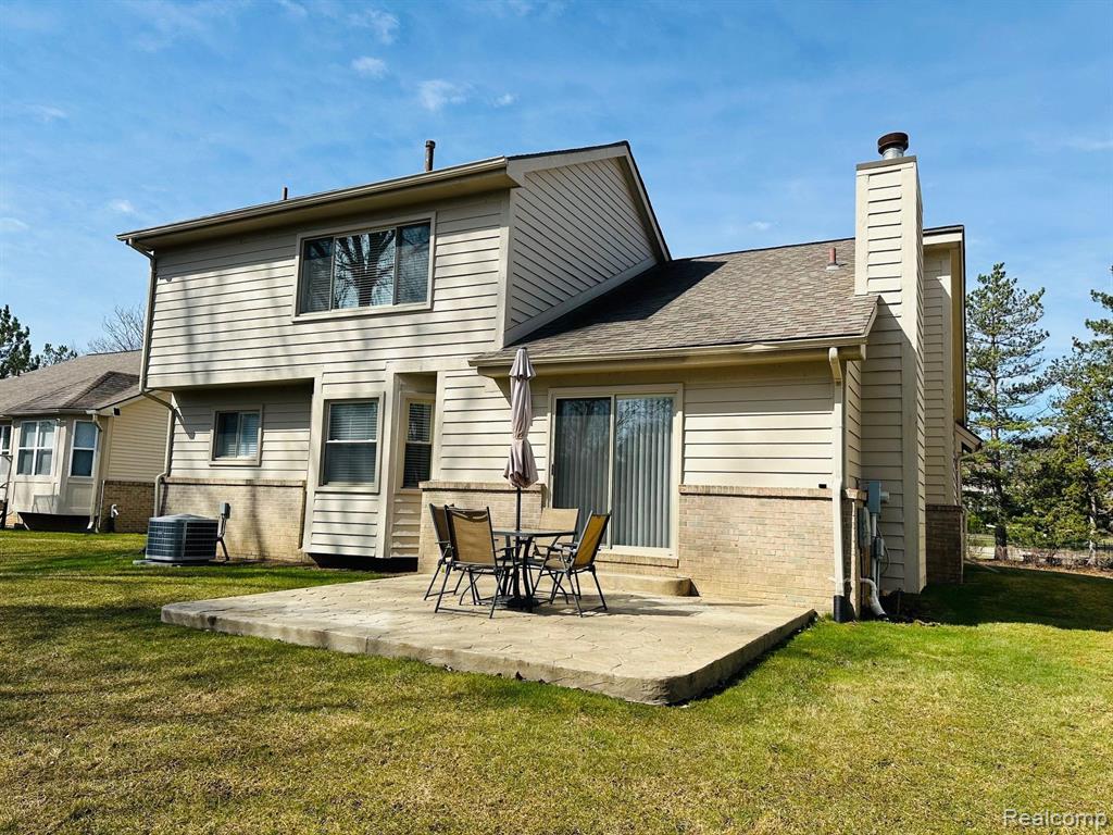 5313 SIMPSON LAKE Road, West Bloomfield, MI 48323 — Photo 15