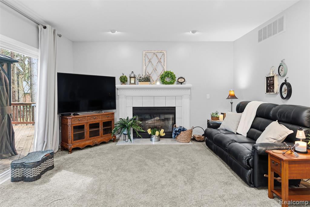 9641 Rolling Greens Drive, Pinckney, MI 48169 — Photo 15