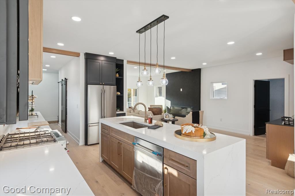 125 N Washington Ave Avenue, Royal Oak, MI, 48067