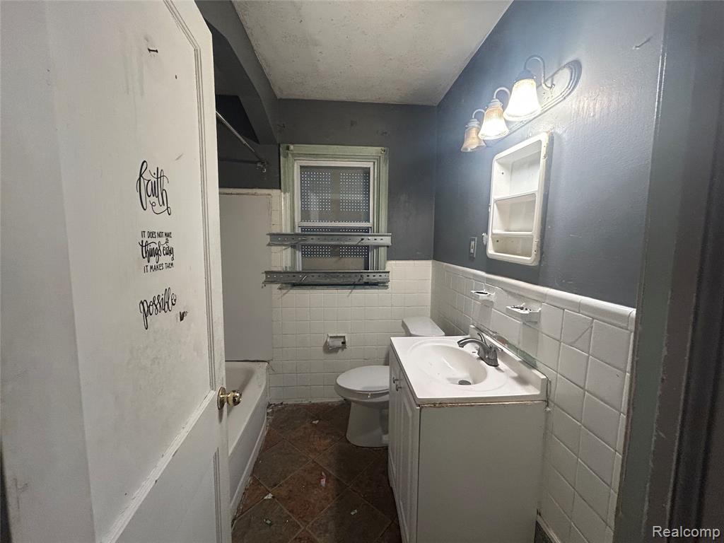 6378 Brace Street, Detroit, MI 48228 — Photo 17
