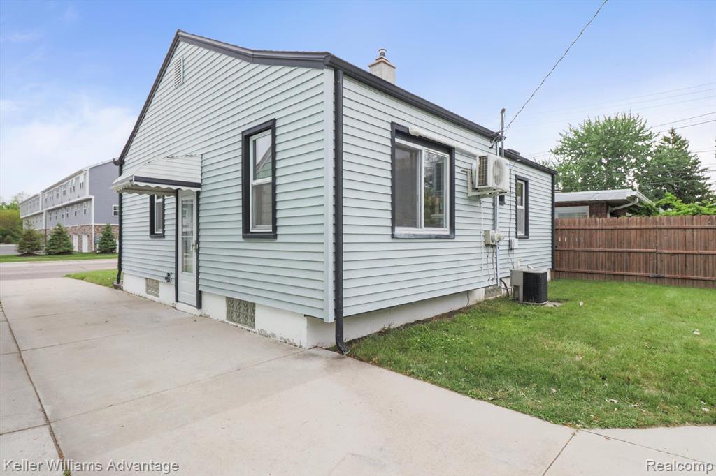 434 E WOODWARD HEIGHTS Boulevard, Hazel Park, MI 48030 — Photo 30