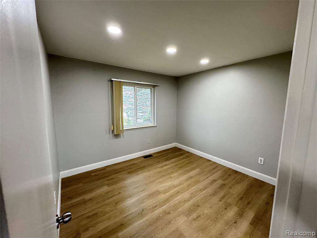 48118 Forbes Street, Chesterfield, MI 48047 — Photo 18
