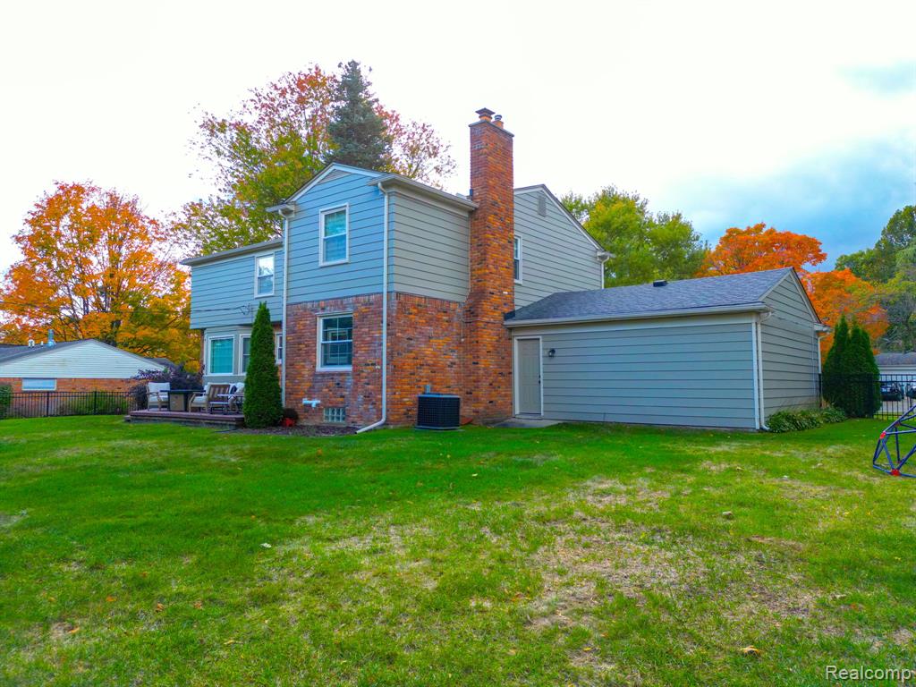7005 Cathedral Drive, Bloomfield Hills, MI 48301 — Photo 46