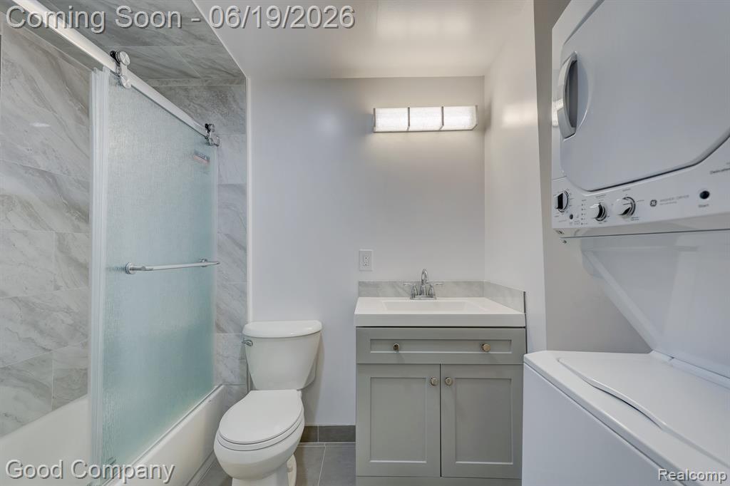 335 W Lincoln Avenue, Madison Heights, MI 48071 — Photo 17