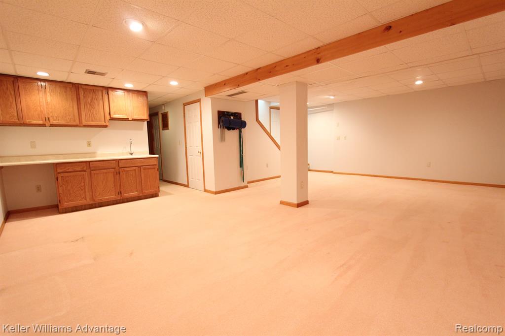 22266 Pondview, Novi, MI — Photo 15