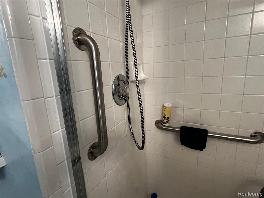 40363 DENBIGH Drive, Sterling Heights, MI 48310 — Photo 30