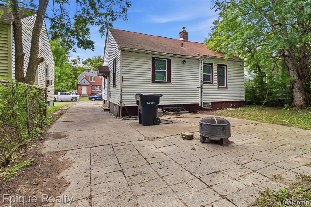 8240 Fielding Street, Detroit, MI 48228 — Photo 17