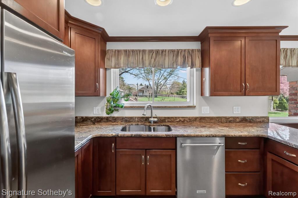 4284 Cherrywood Drive, Troy, MI 48098 — Photo 17