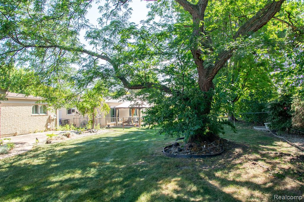 42929 Versailles Road, Canton, MI 48187 — Photo 34