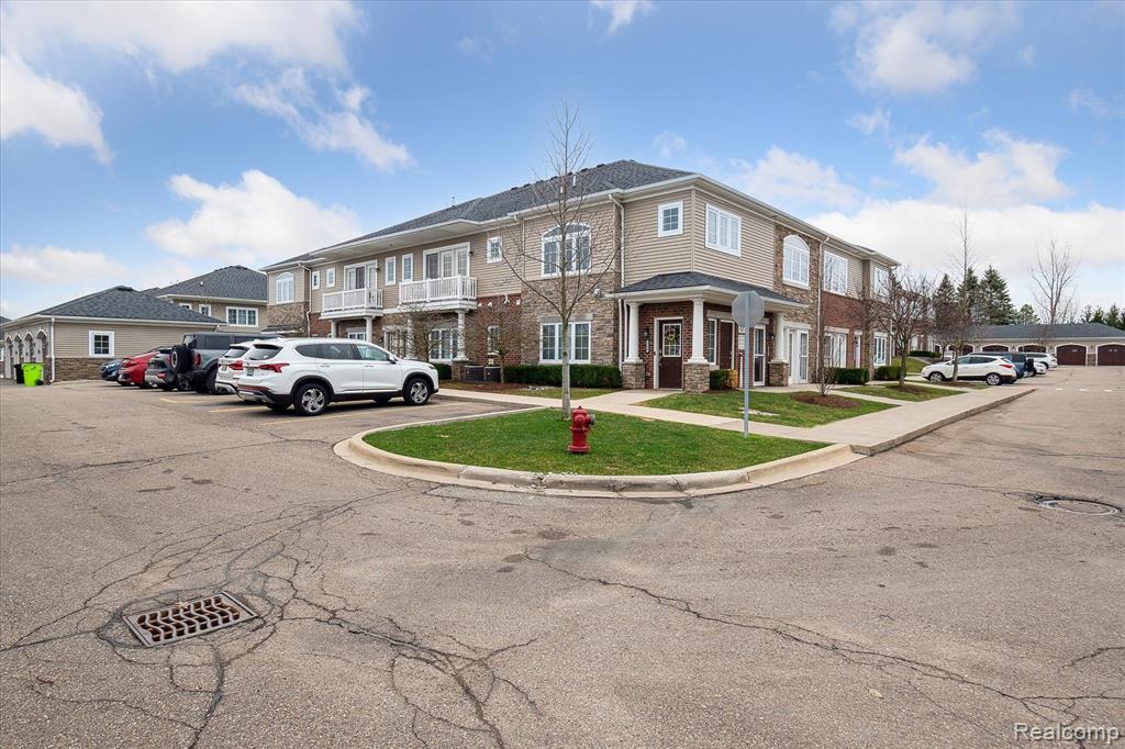 5559 ARBOR CHASE Drive, Ann Arbor, MI 48103 — Photo 32