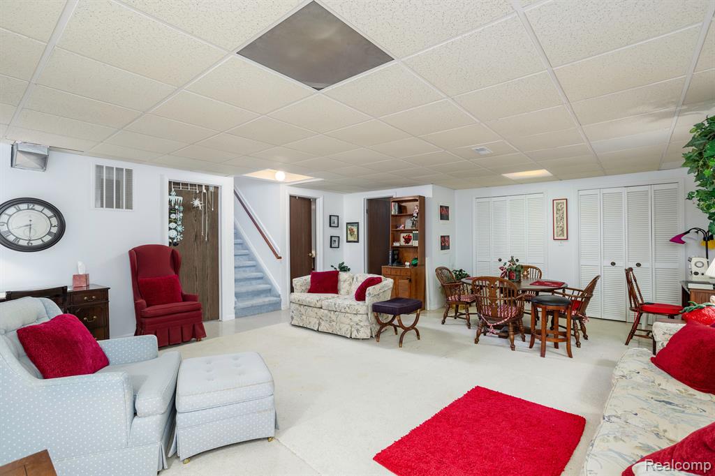 9871 Cambridge Court, South Lyon, MI 48178 — Photo 24