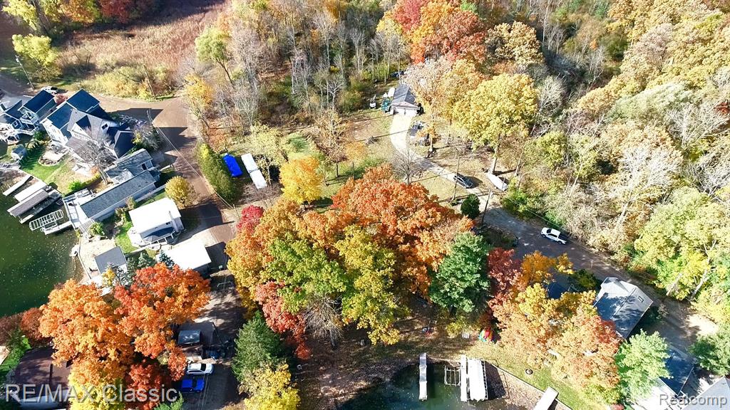 512 FERNHURST Court, Lake Orion, MI 48362 — Photo 8
