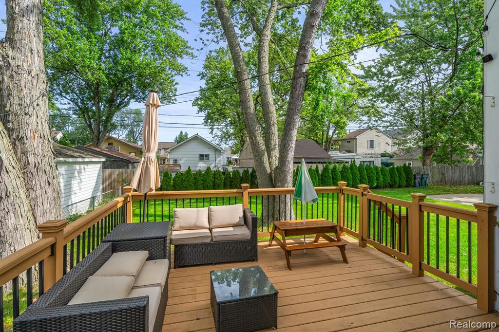920 CAMBRIDGE Road, Berkley, MI 48072 — Photo 37