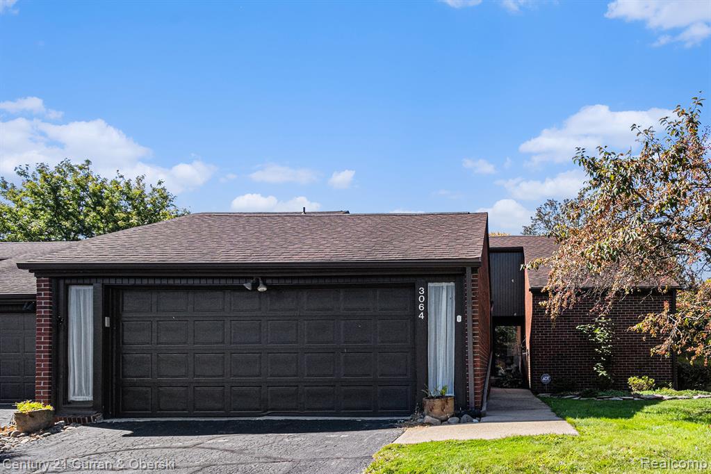 3064 Lindenwood Drive, Dearborn, MI 48120 — Photo 28