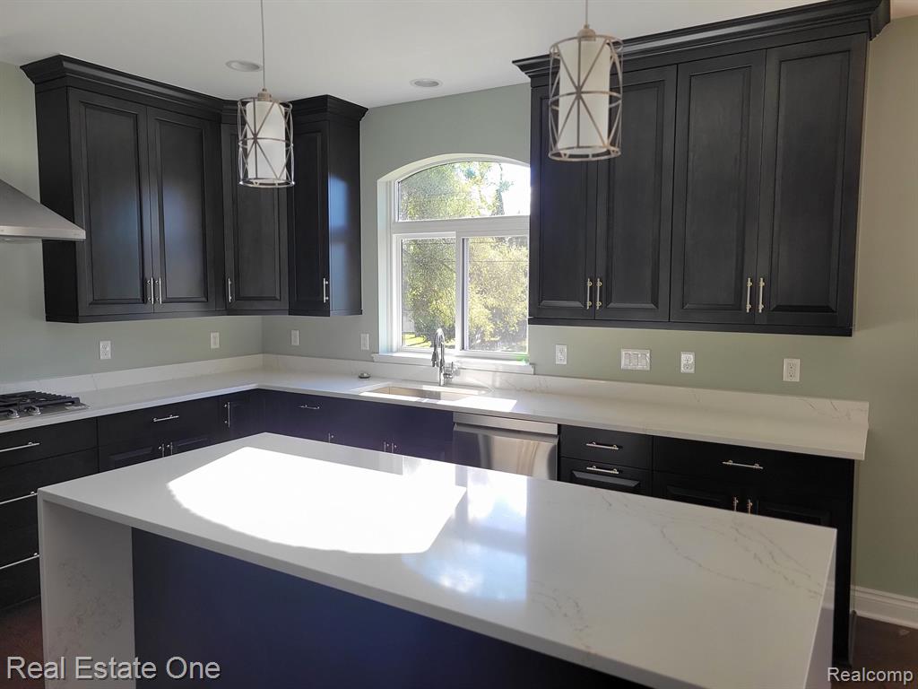 25 FLORENCE Drive, Troy, MI 48098 — Photo 6