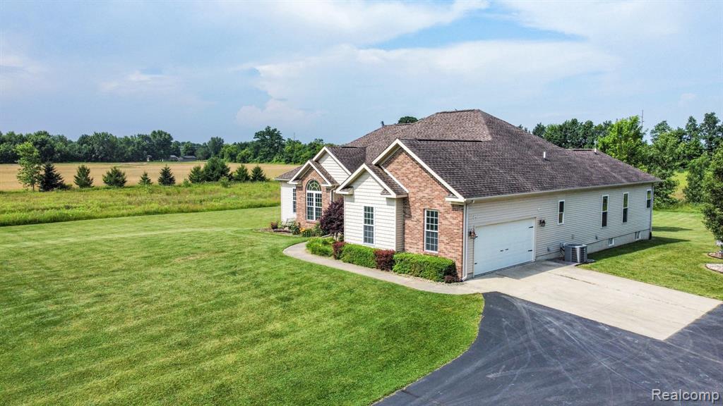 7396 Elms Road, Swartz Creek, MI 48473 — Photo 5