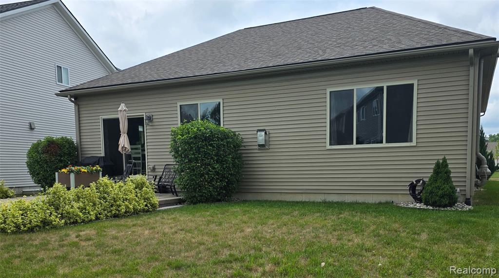 322 Hidden E, Holly, MI 48442 — Photo 2
