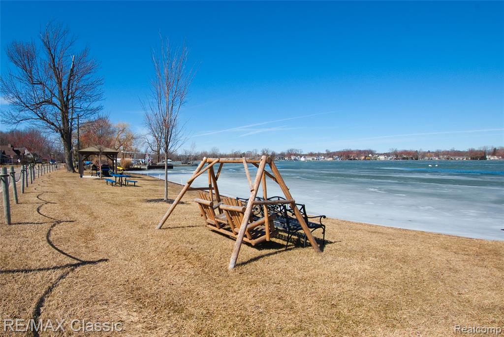 1155 S Lake Drive, 57, Novi, MI 48377 — Photo 21