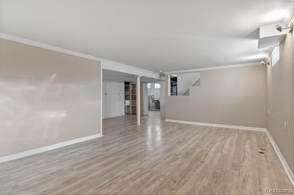 9911 OPORTO Street, Livonia, MI 48150 — Photo 28