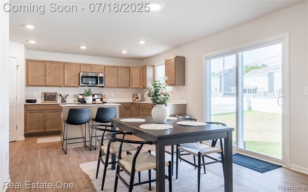 520 Lake Village, Waterford, MI 48328 — Photo 17