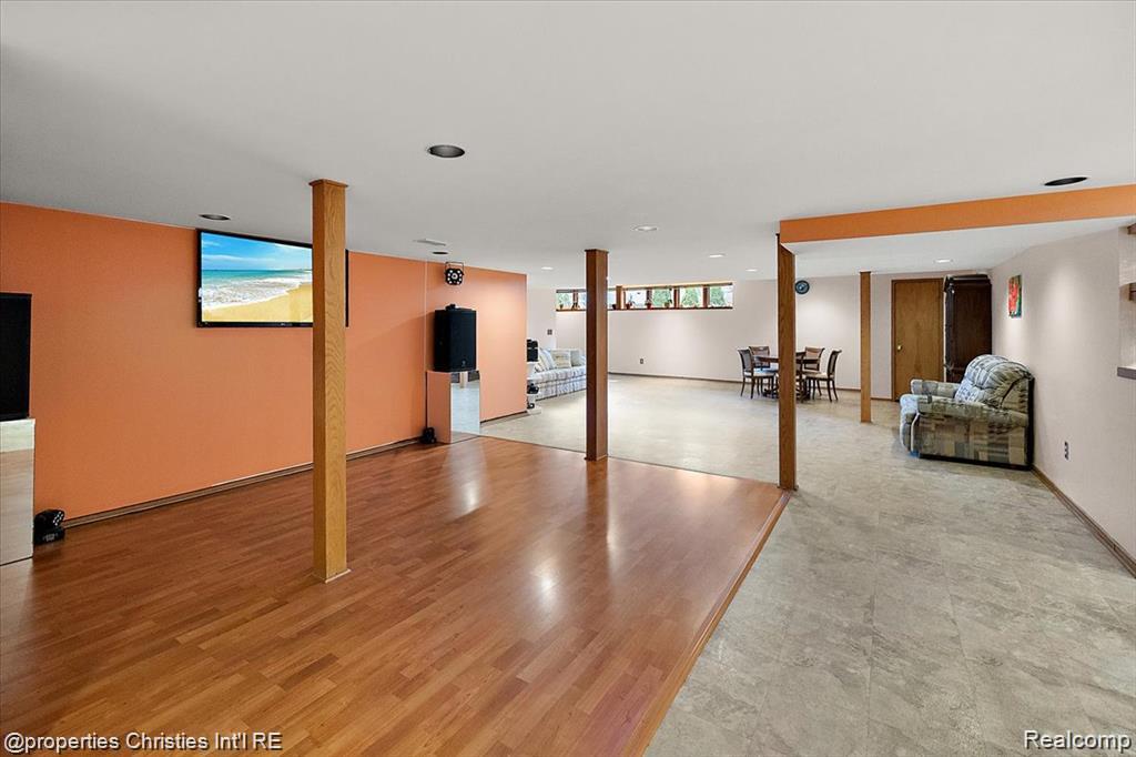 4566 Walden Drive, Bloomfield Hills, MI 48301 — Photo 47