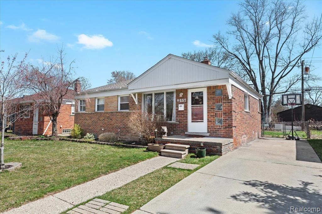 4237 EASTLAWN Avenue, Wayne, MI 48184 — Photo 2