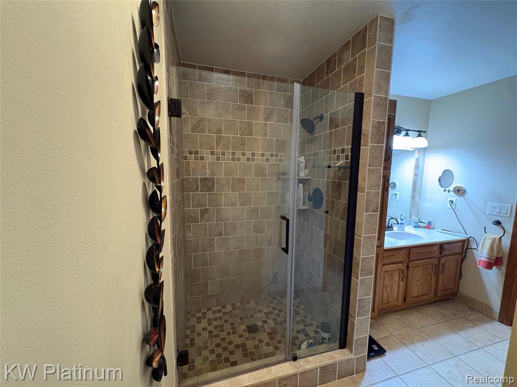 285 Hemlock Lane, Marysville, MI 48040 — Photo 16