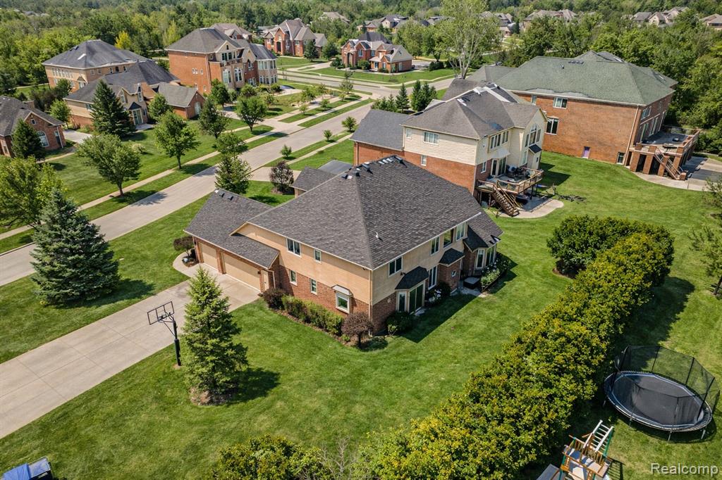 7364 Essex Drive, West Bloomfield, MI — Photo 76